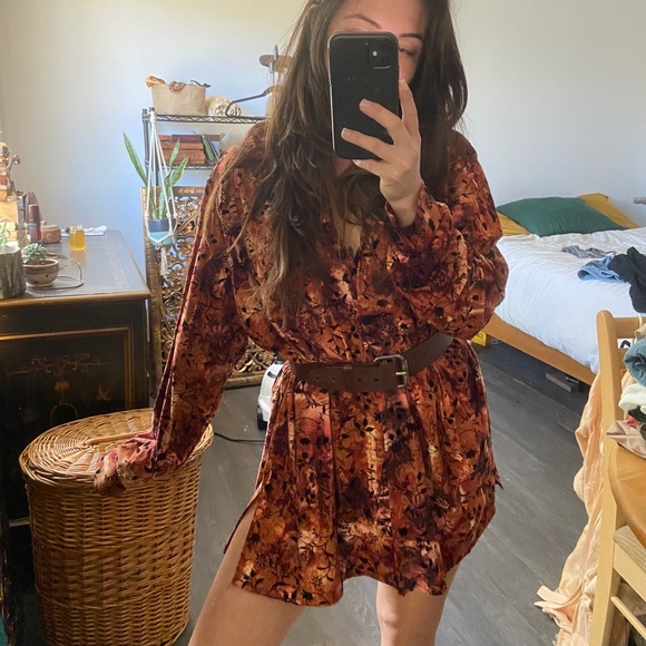 SOLD 🤘🎉 - Picture 2 of 9